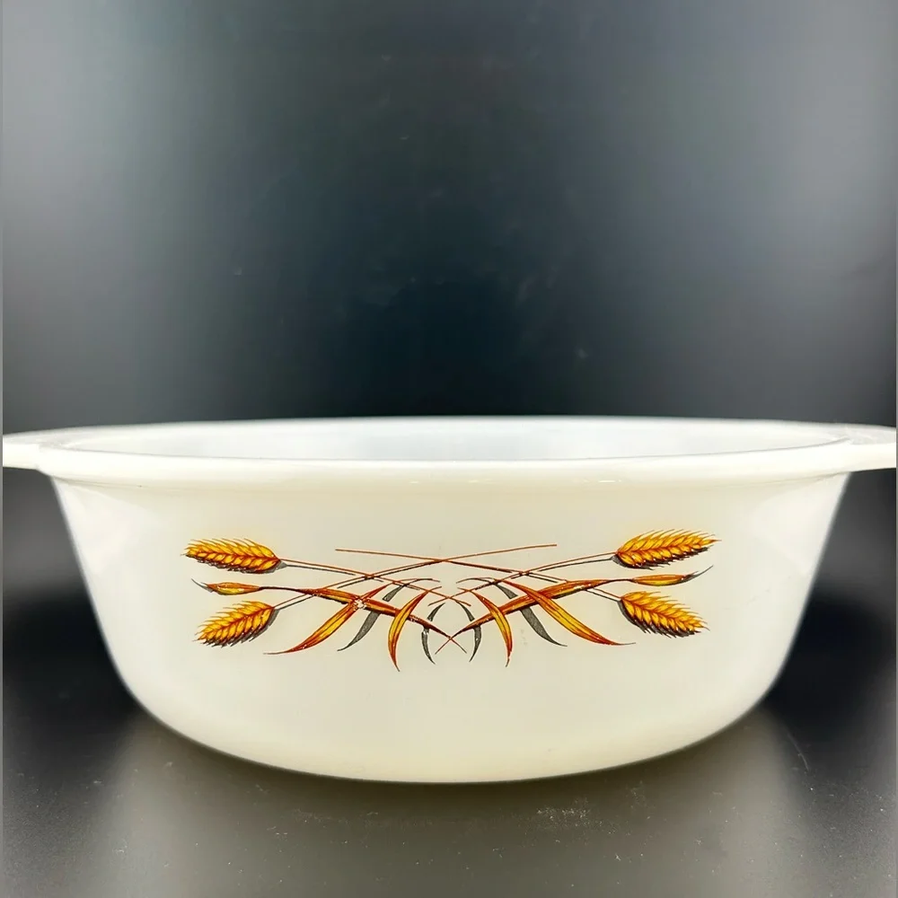 Vintage 1 1/2-quart Ovenware, Wheat Pattern by Fire King